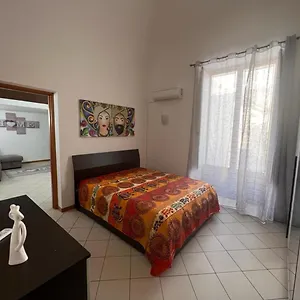Casa Aeroporto di Catania Fontana Rossa